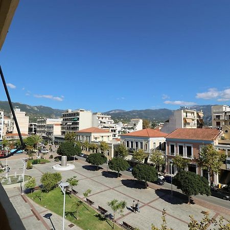 Spacious View Of Central Square Kalamata Exterior foto