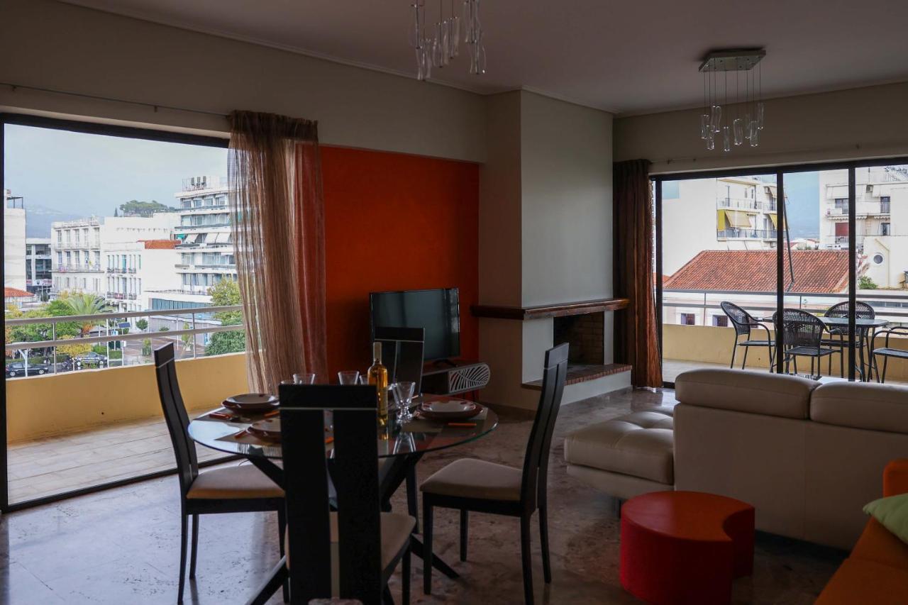 Spacious View Of Central Square Kalamata Exterior foto